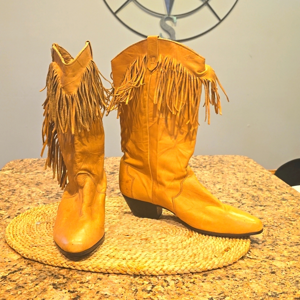 Dingo Gold/ Tan Fringe Heeled Boots